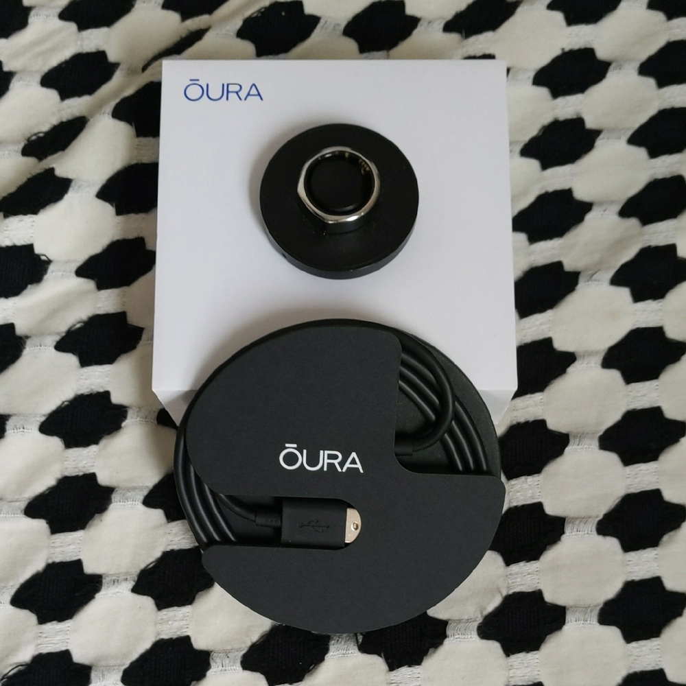 Oura Ring Gen 3 Size 8 with Charger